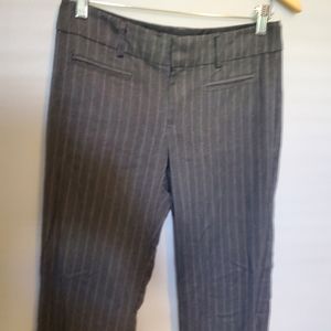 Old Navy Grey/Pink Striped Low Waist Essential Stretch Dress Pants - Size 4